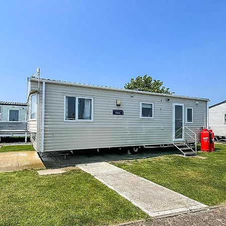 Superb 6 Berth Caravan At St Osyth Beach, Near Clacton-On-Sea Ref 28008Mc Esterno foto